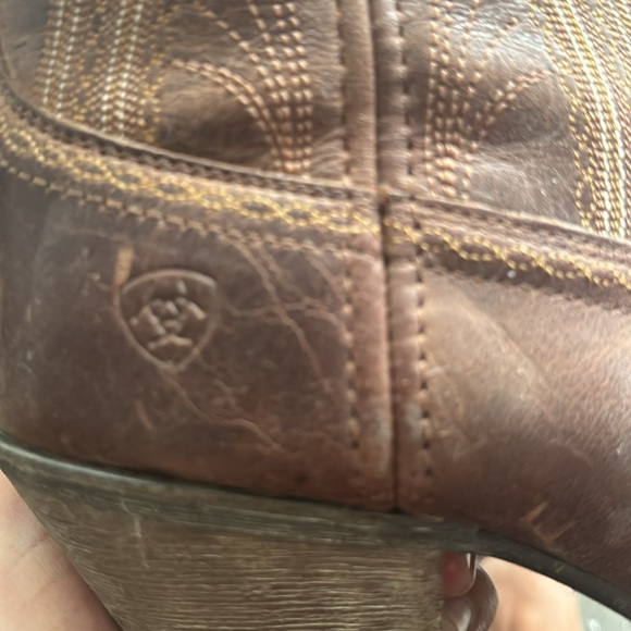 Ladies Ariats size 8.5 in PERFECT condition. - Picture 4 of 6